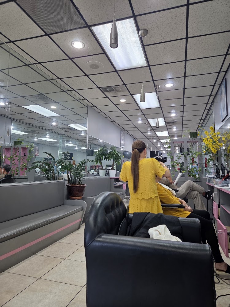 Global Salon primary photo