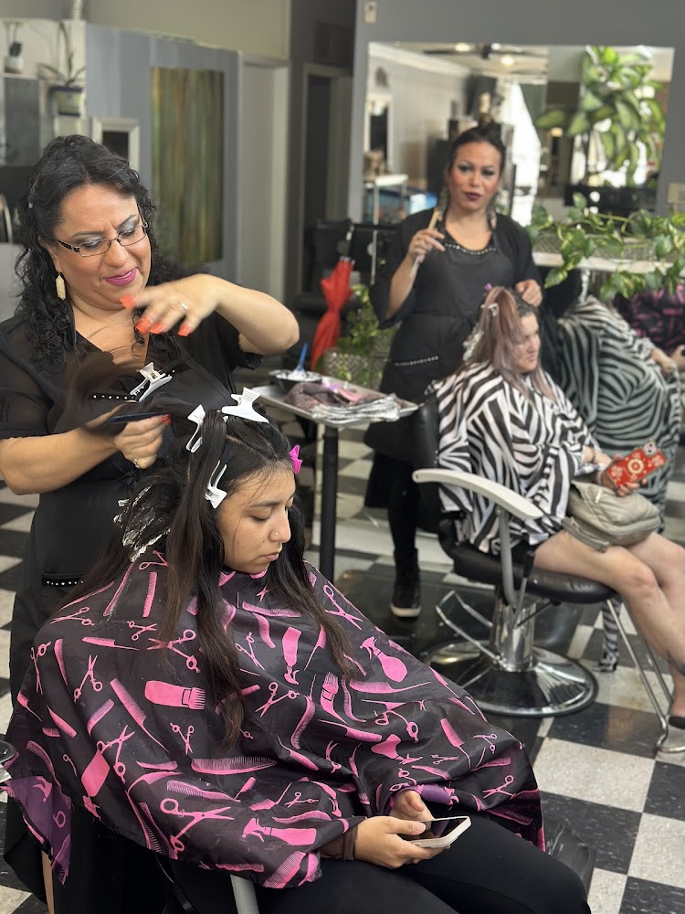 Elvia's Beauty Salon view 4