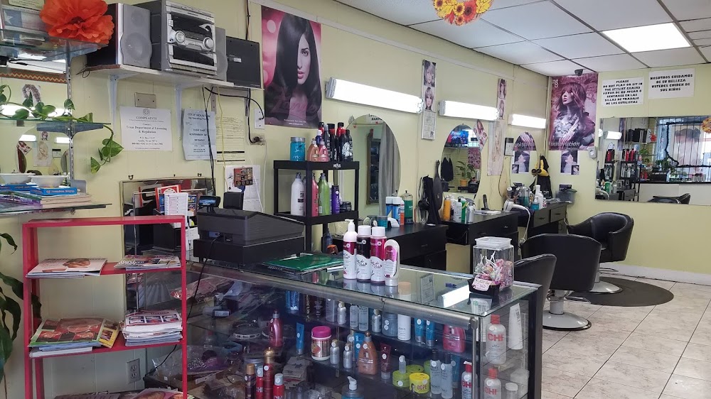 2000 Cuts Salon view 4