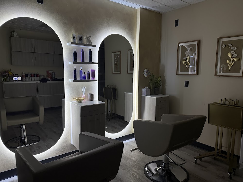 Le Sorelle Hair studio view 3