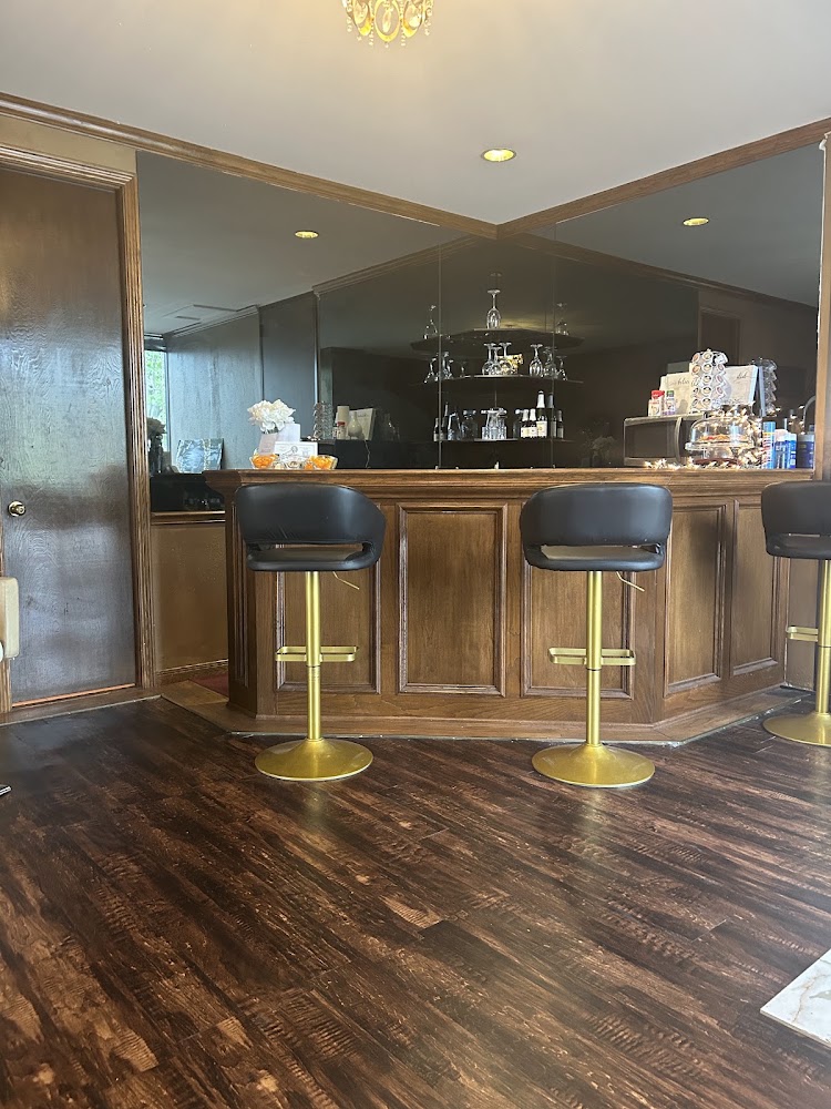 SBK Studios - Upscale Natural Hair Salon & Spa of Houston view 5