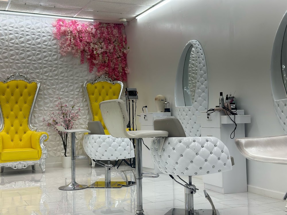 Fatima hair braiding Beauty bar view 4