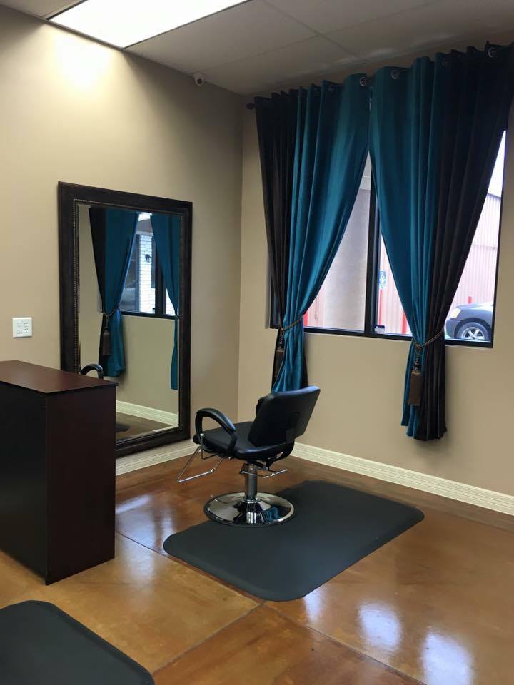 Darla's Hair Studio view 2
