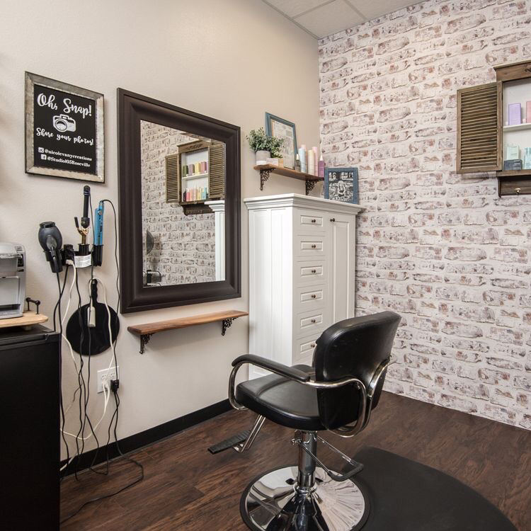 Phenix Salon Suites Heights view 2