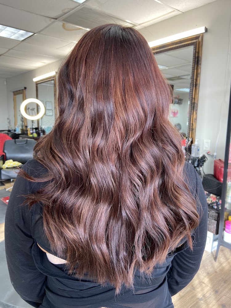 Latino M&G Hair Salon view 4