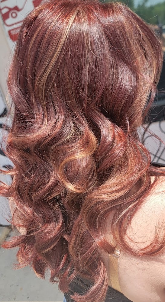 Queens Bee Salon view 3