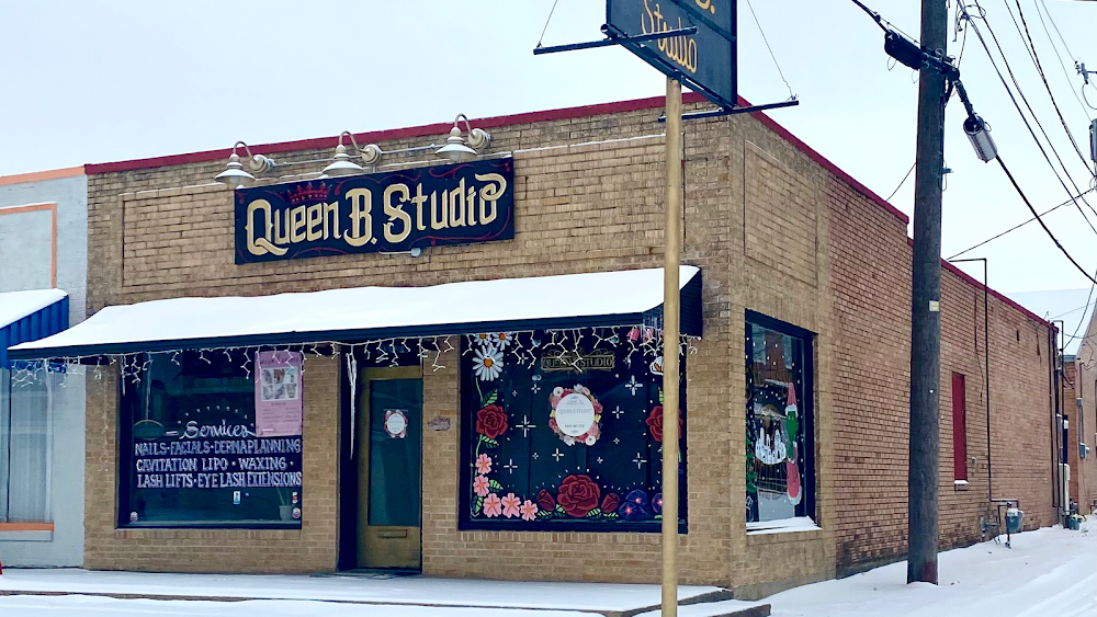 Queens Bee Salon view 5