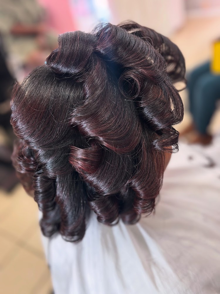 Jazzie Hair Studio Hair - Trichologist view 4