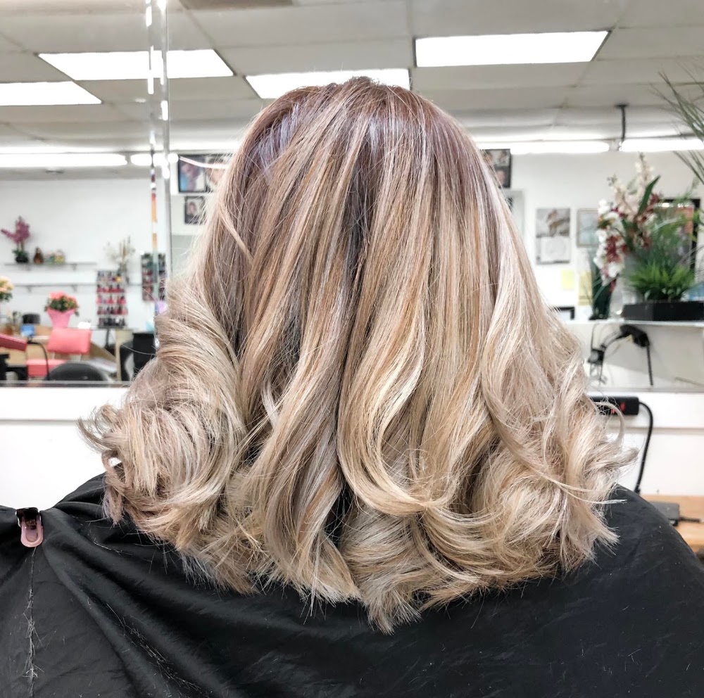 Hayley Beauty Salon by Johnny Le primary photo
