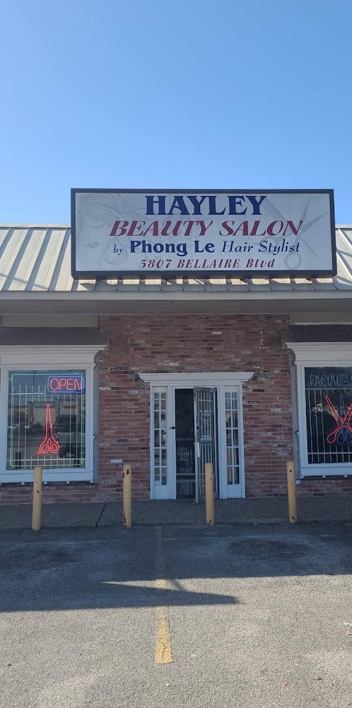 Hayley Beauty Salon by Johnny Le view 2