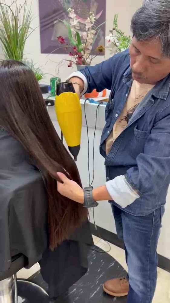 Hayley Beauty Salon by Johnny Le view 5
