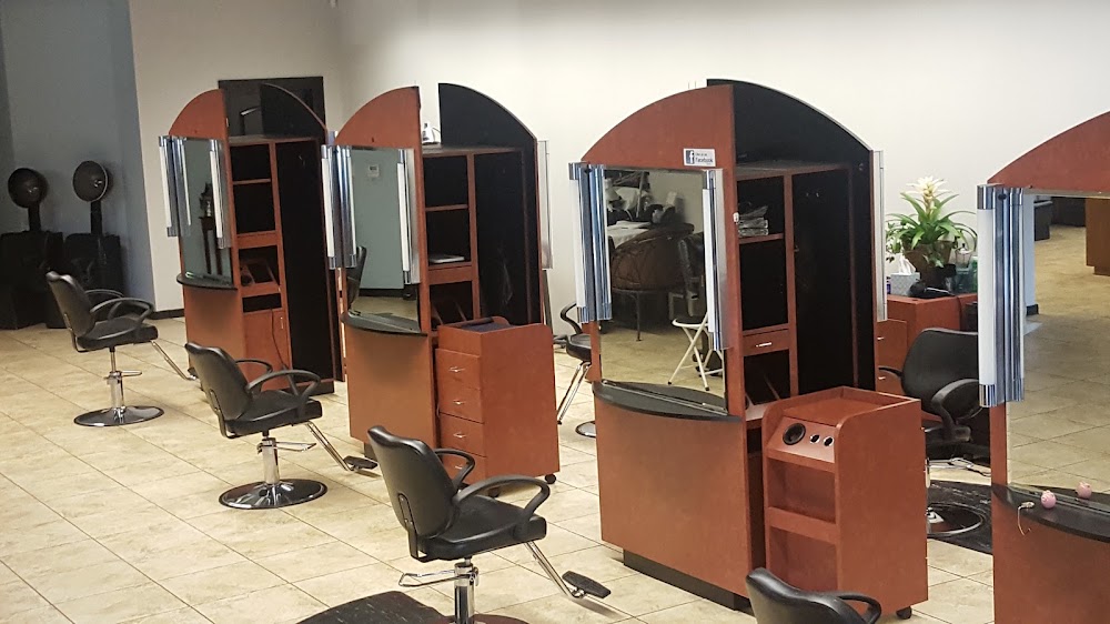 Eliana's Salon view 3