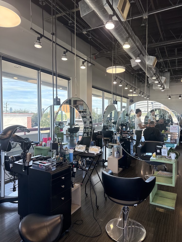 SOK Salon On Kirby primary photo