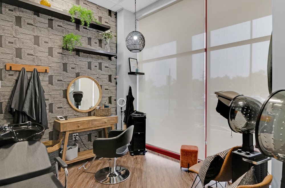Phenix Salons Suites Champion Forest primary photo