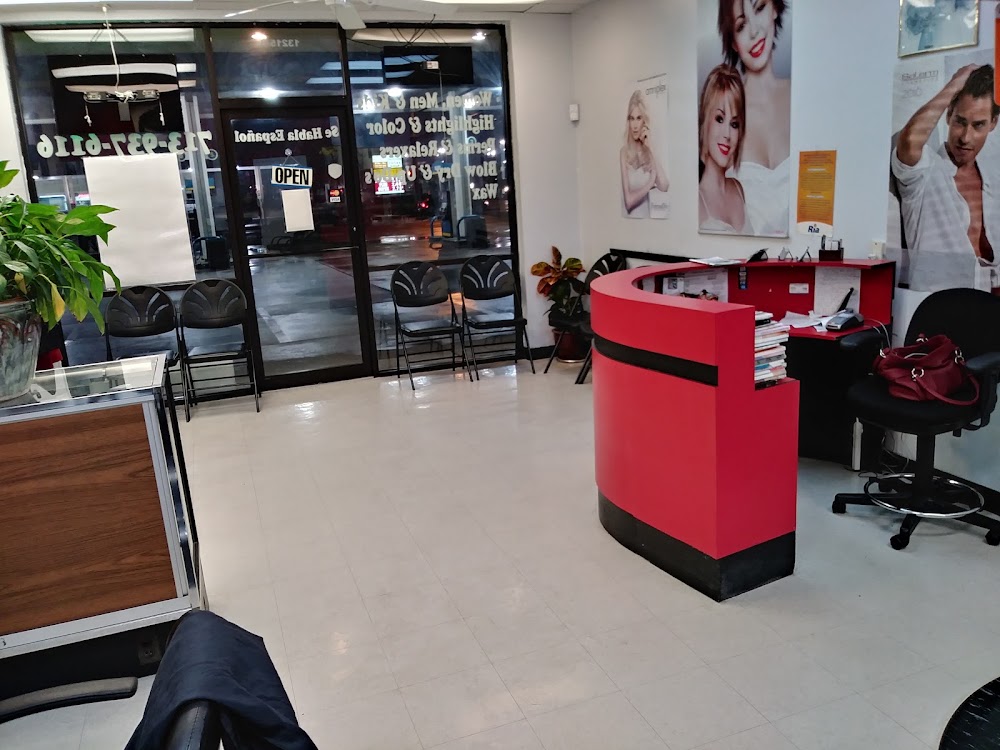 4 U Hair Salon view 4