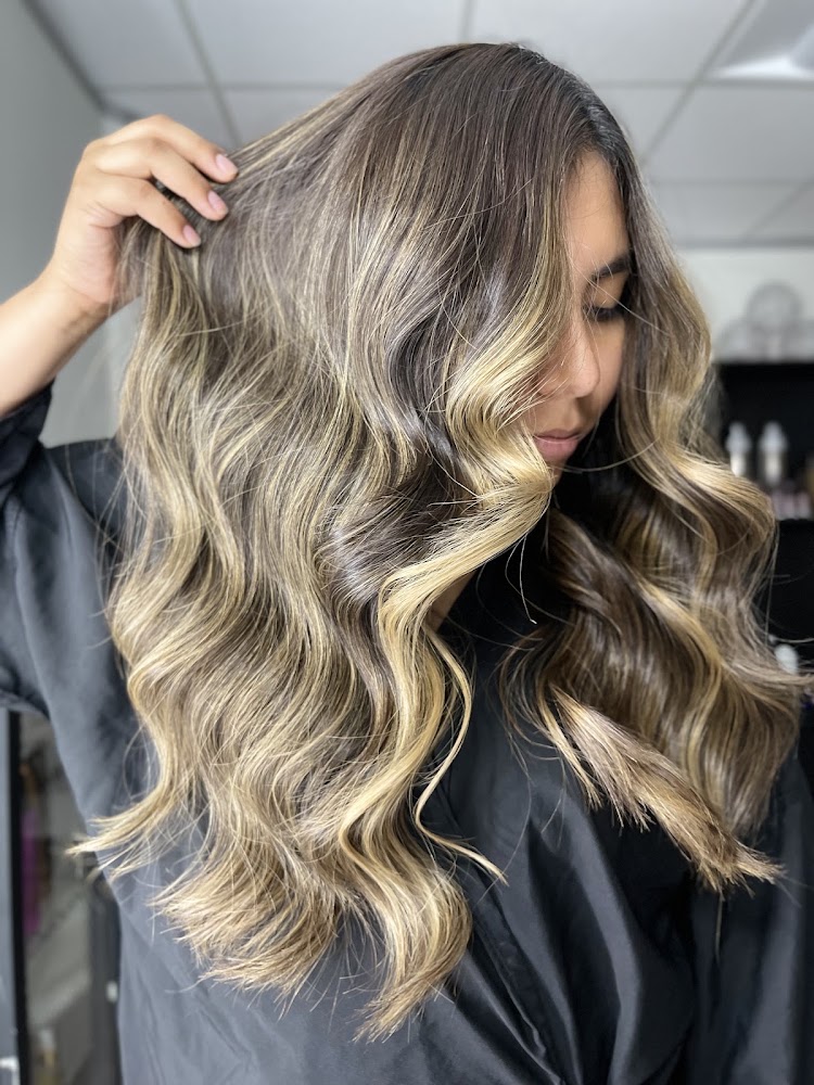 Gilarythehairstylist primary photo