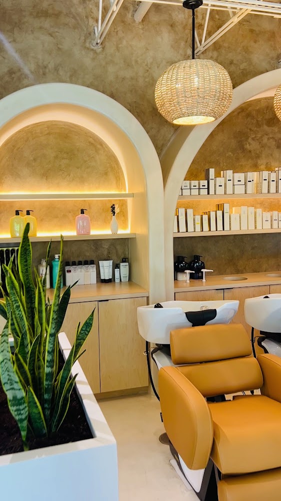 SALON Per Se - Heights view 3