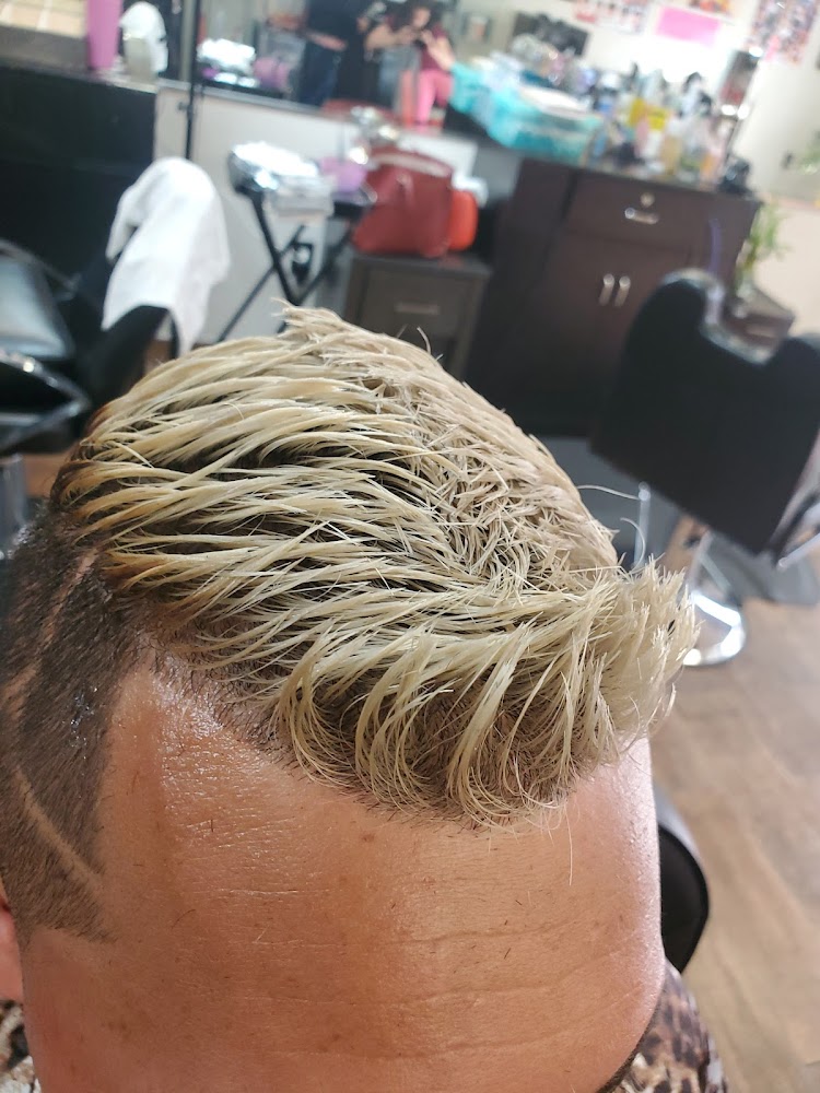 Divino’s Hair Salon primary photo