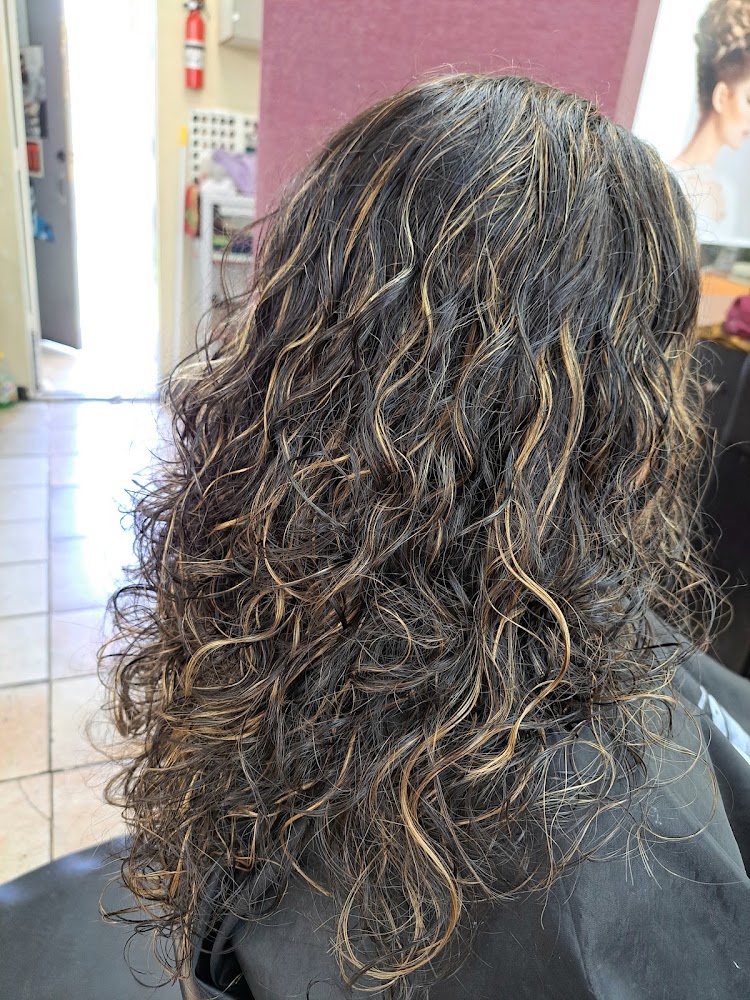 Salon De Belleza "Mary" view 5