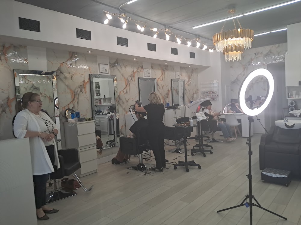 Brazillian Salon Lux view 5