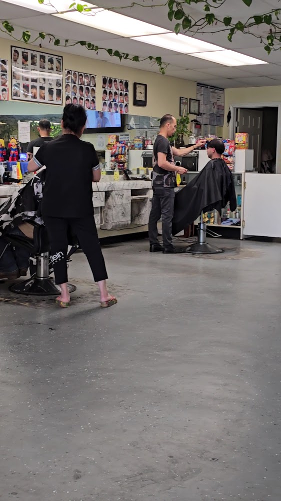 D & T Beauty Salon view 3