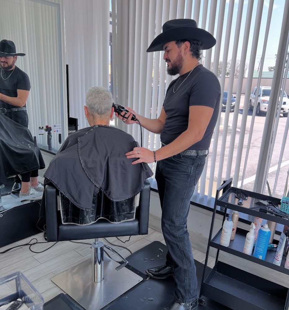 Revive Salon and Spa in Oak Forest view 5