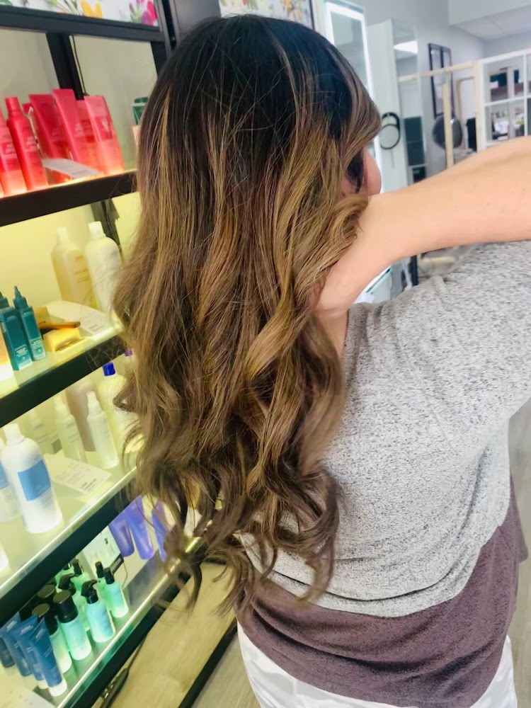 MC hair studio Meyerland view 4
