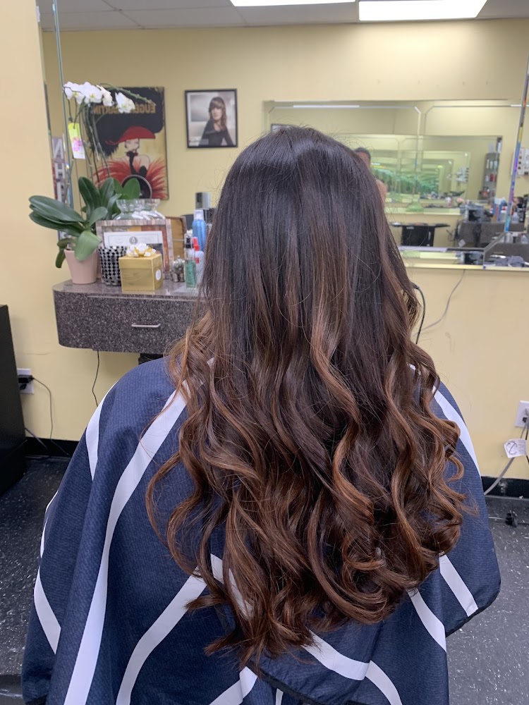 Glenda's Hair Salon primary photo