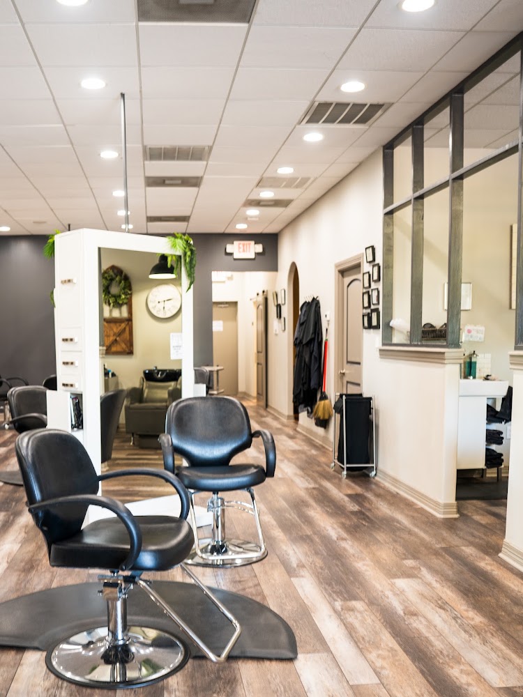 Studio Trends Salon primary photo