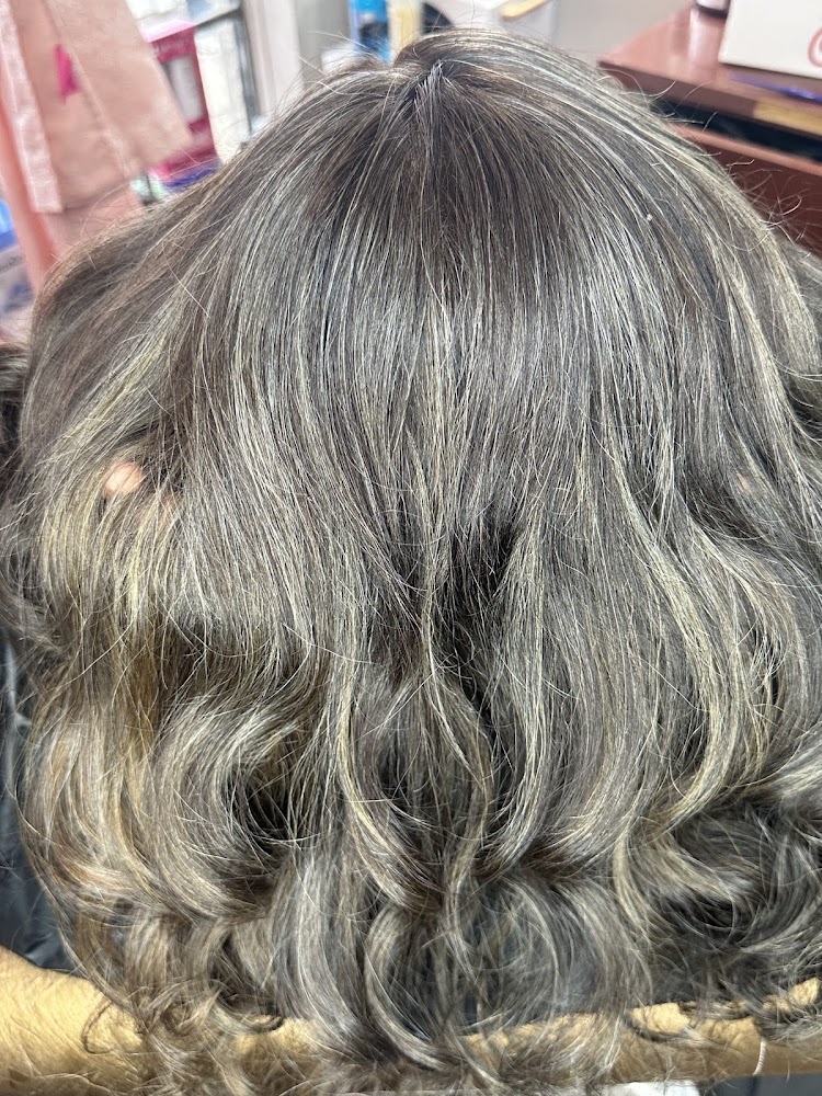 Bella’s hair salon & spa view 3