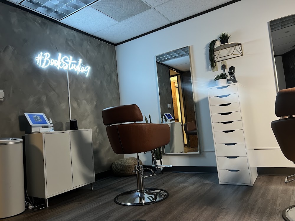 Studio Nine Salon Suites primary photo