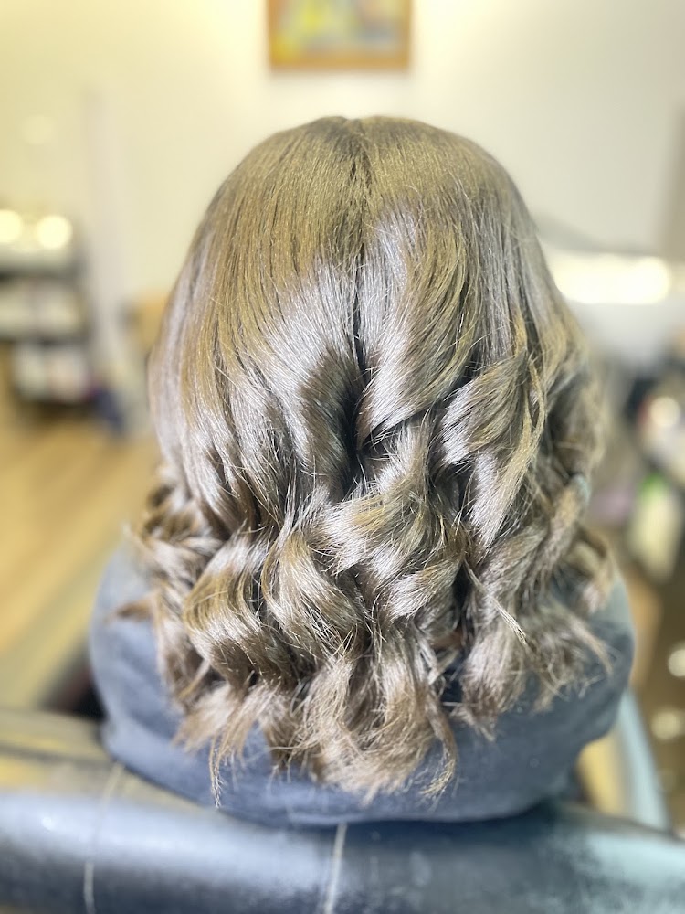 Caitlin Beauty Salon view 5