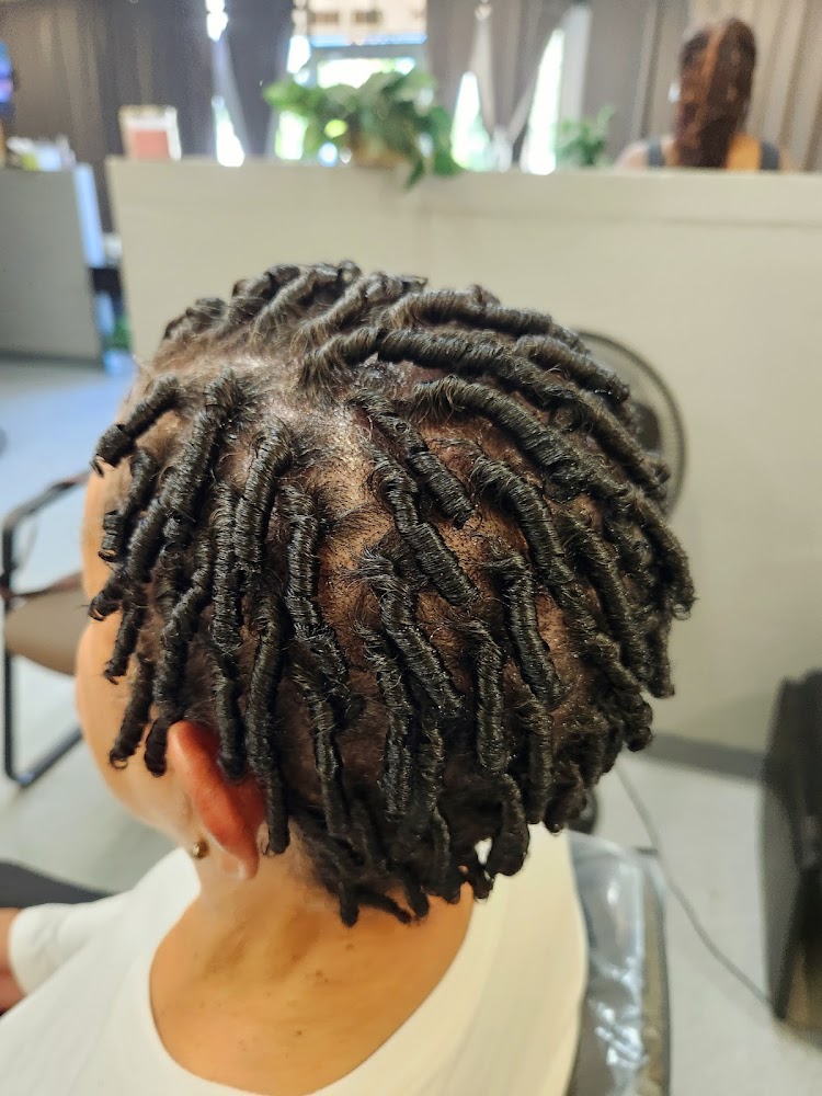 Verlon's Wig & Beauty Salon view 4