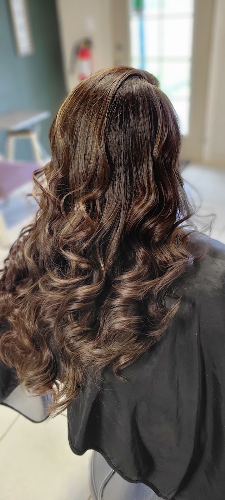 Montoya's Cutz view 5