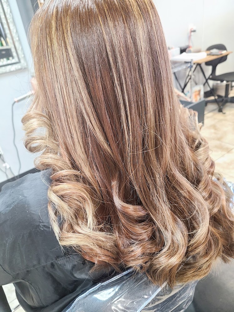 Jenni's Hair Salon view 2