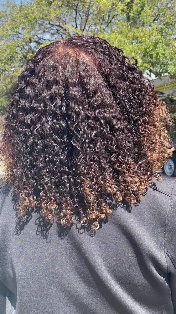 Salon Rose view 4