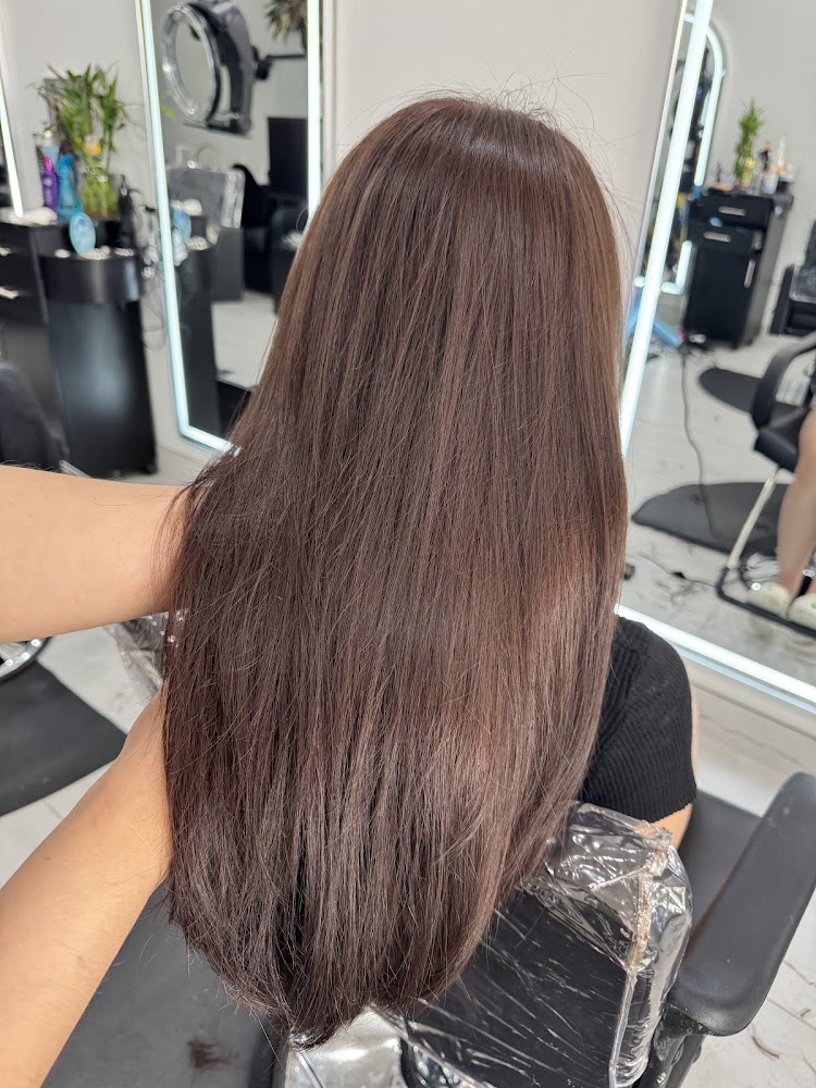 A-N-H SALON view 3