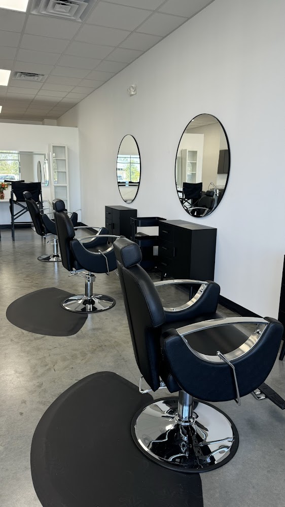 BG HAIR ARTIST BEAUTY STUDIO view 3