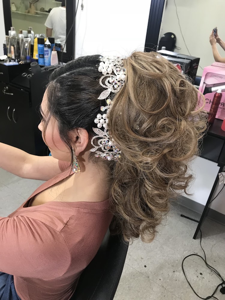 Luis Enriquez Hair Salon view 3