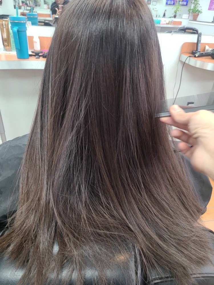Elegant Salon & Spa view 4