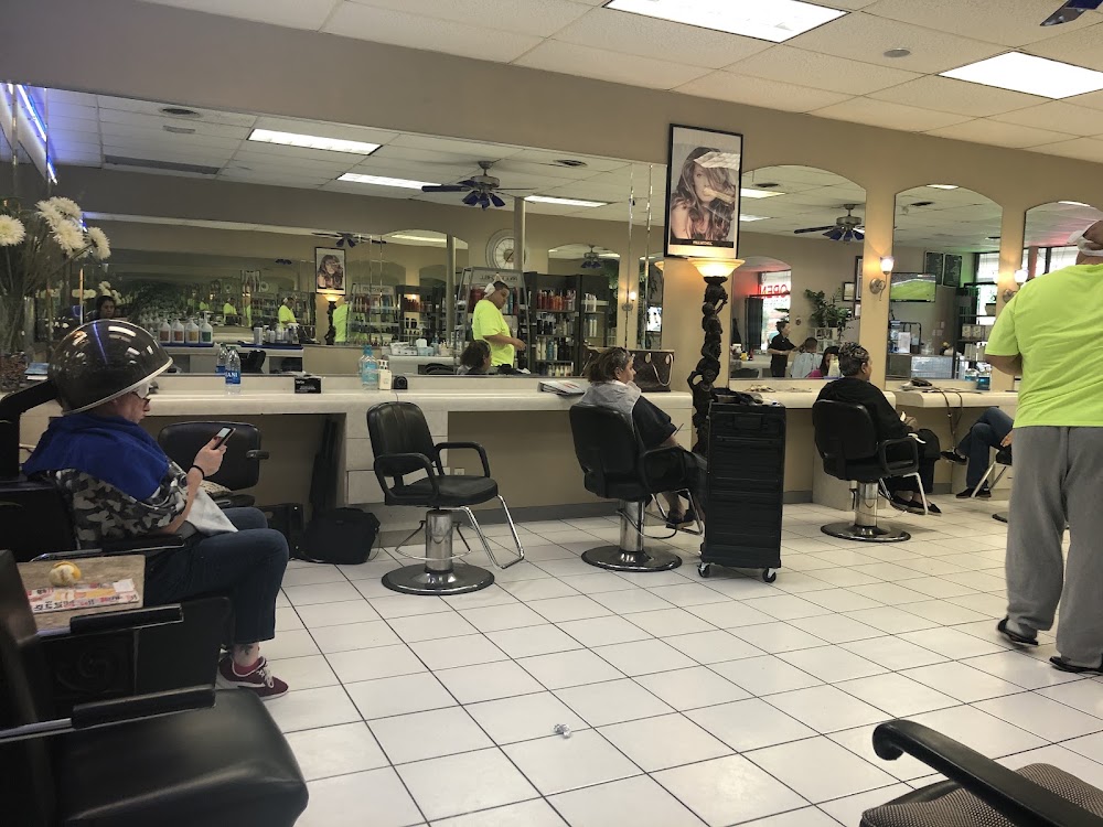 The Q salon view 3