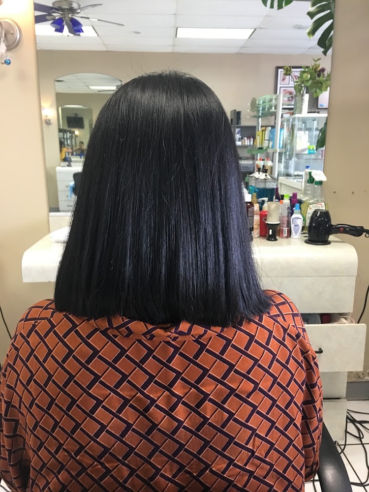 The Q salon view 4