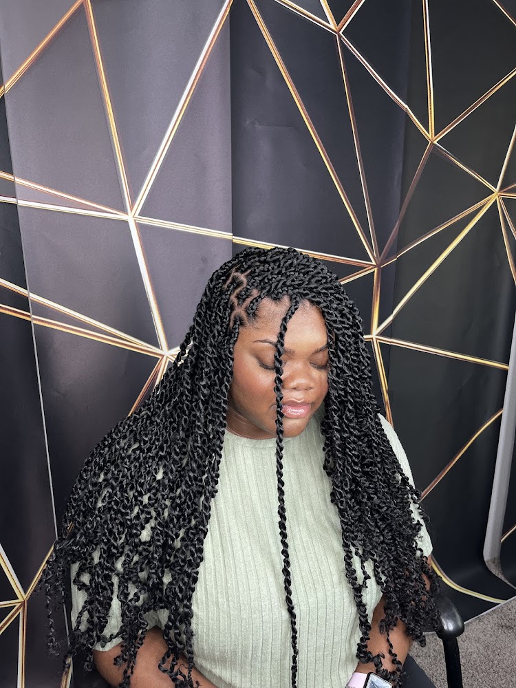 BaduTouch Braiding Salon view 3