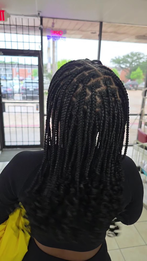 Chee Master Hair Braiding view 5
