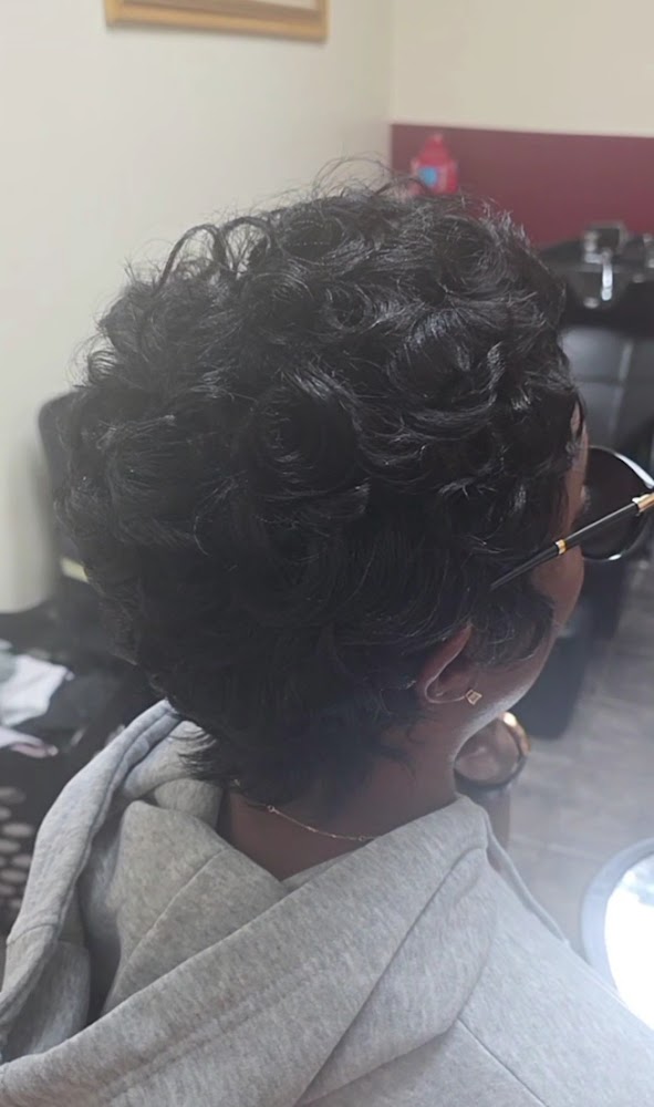 Hair Iz Hair Salon & Barber By Ericka view 2