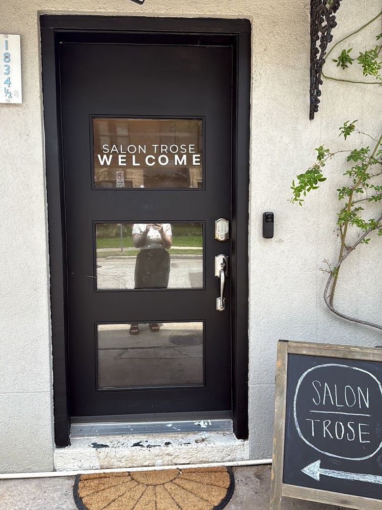 SalonTrose HTX view 3
