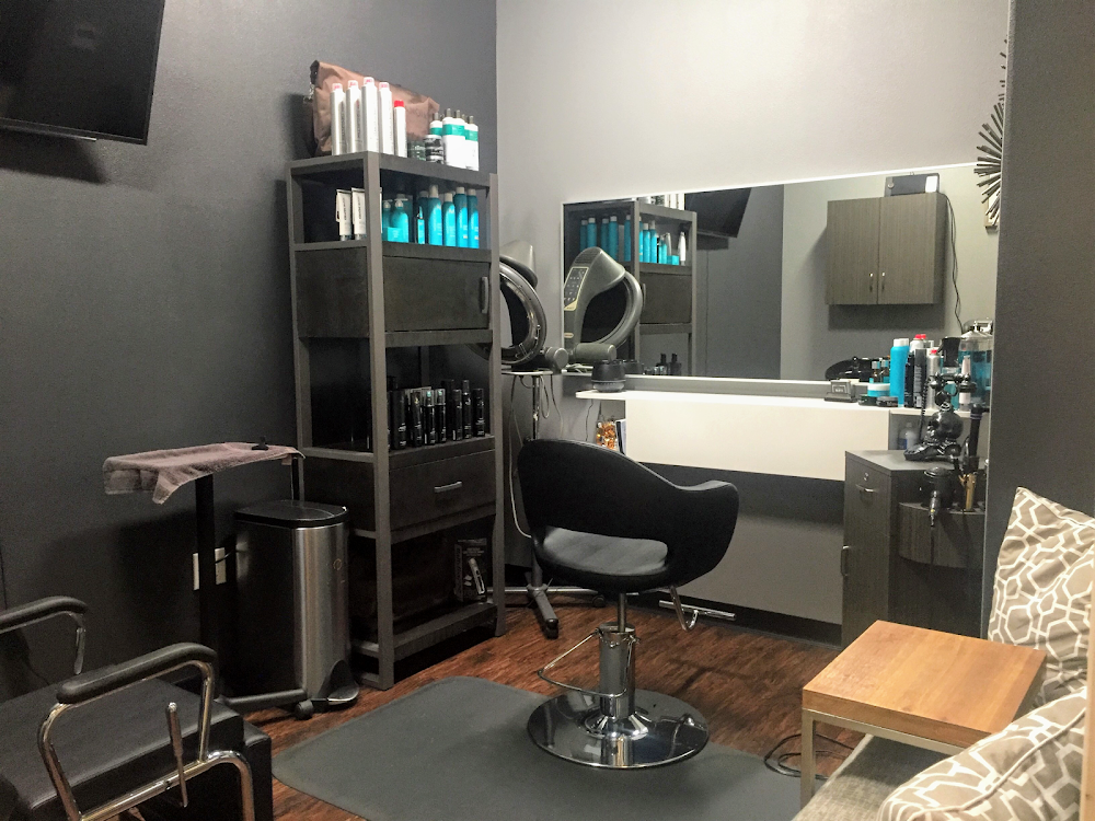 Phenix Salon Suites - River Oaks view 3