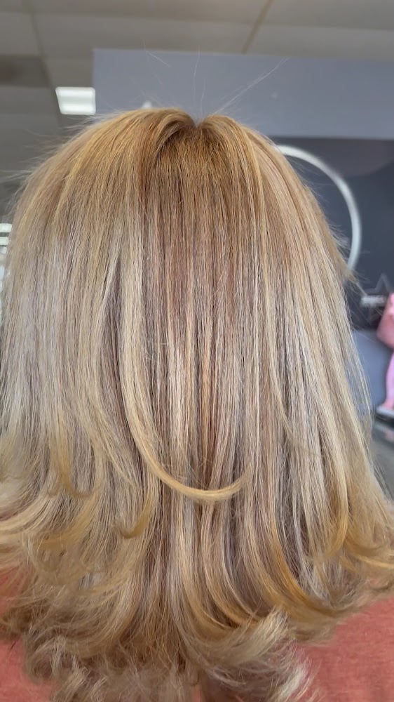 Stylluz beauty salon & barber shop view 4