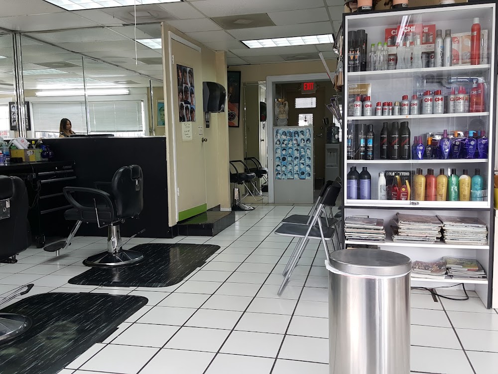 Royalty Beauty Studio view 2