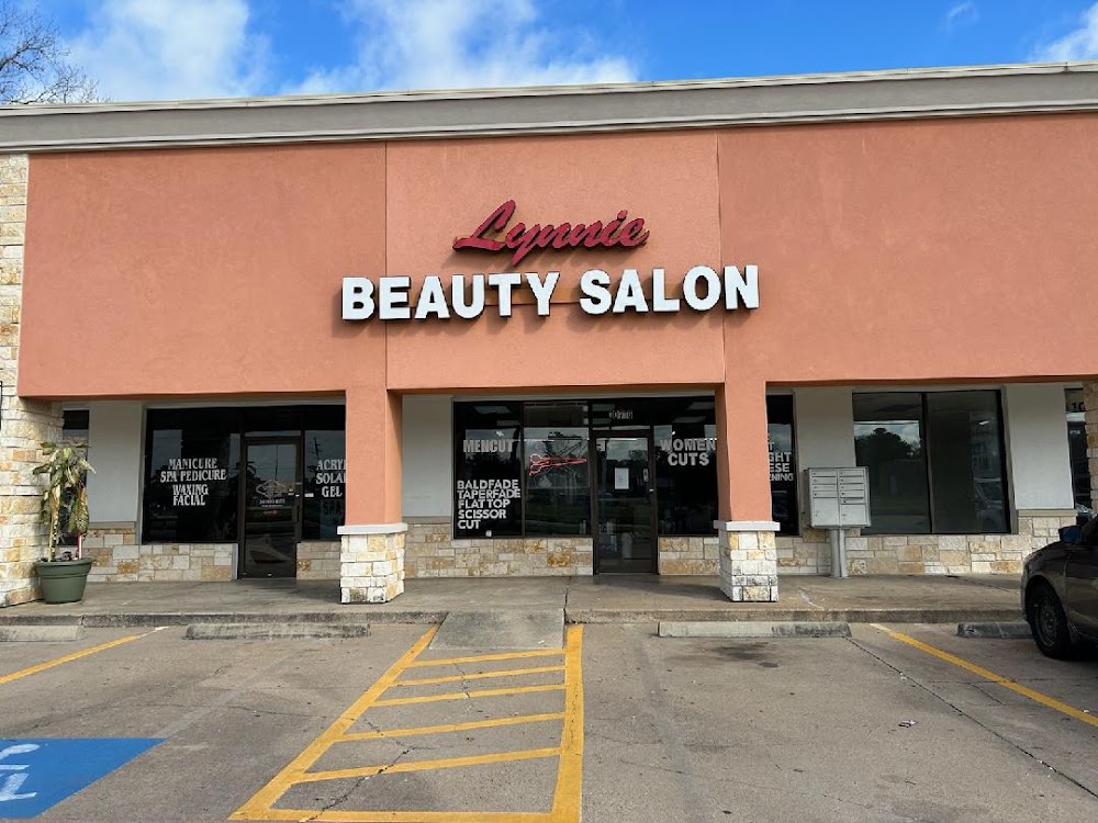 Lynnie Beauty Salon view 3